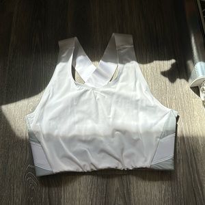 A DAY WHITE SPORTS BRA